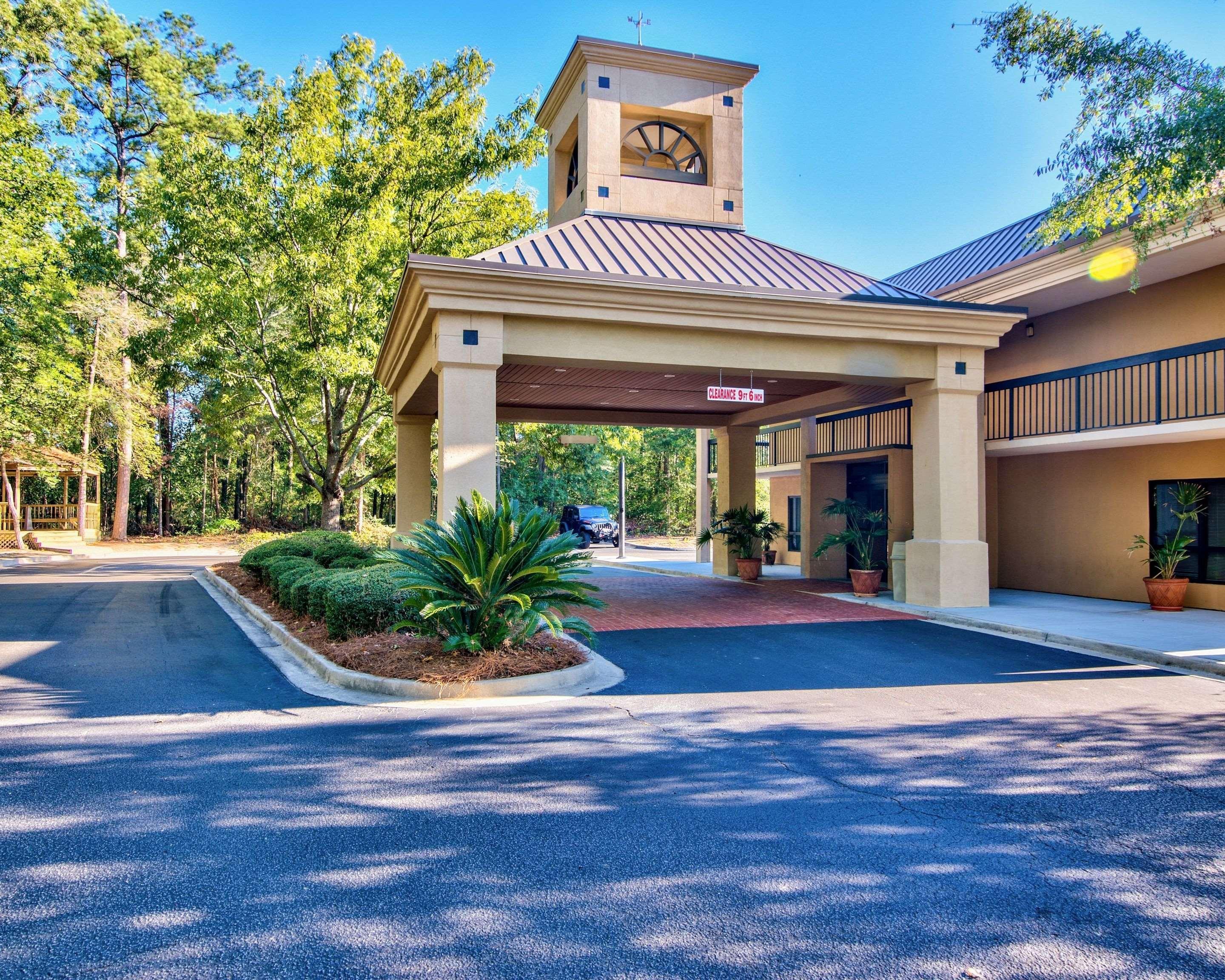 Clarion Inn & Suites Aiken South Extérieur photo
