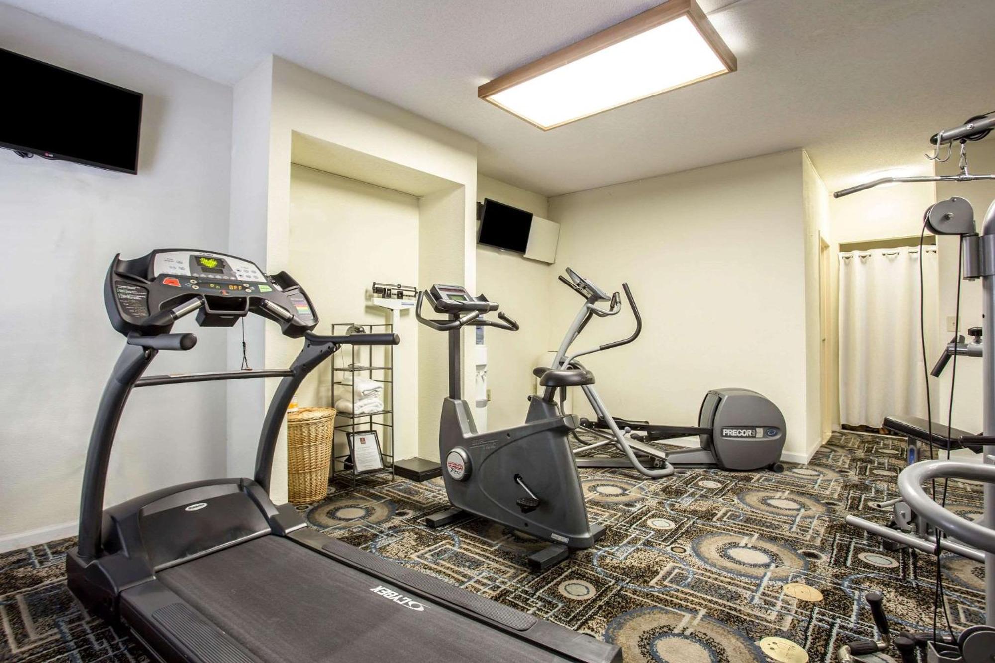 Clarion Inn & Suites Aiken South Extérieur photo